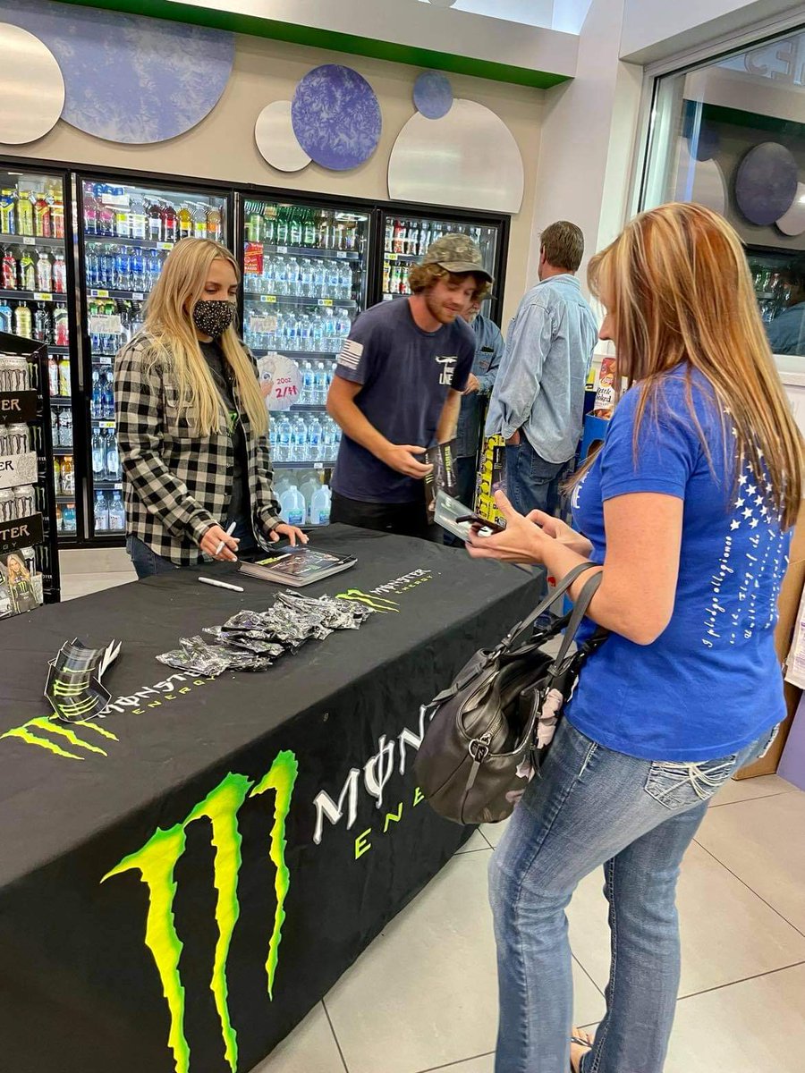JFR_Racing's tweet image. .@BrittanyForce out at the local Moto Mart signing autographs for fans ahead of the @NHRA #MidwestNats!! 
@MonsterEnergy