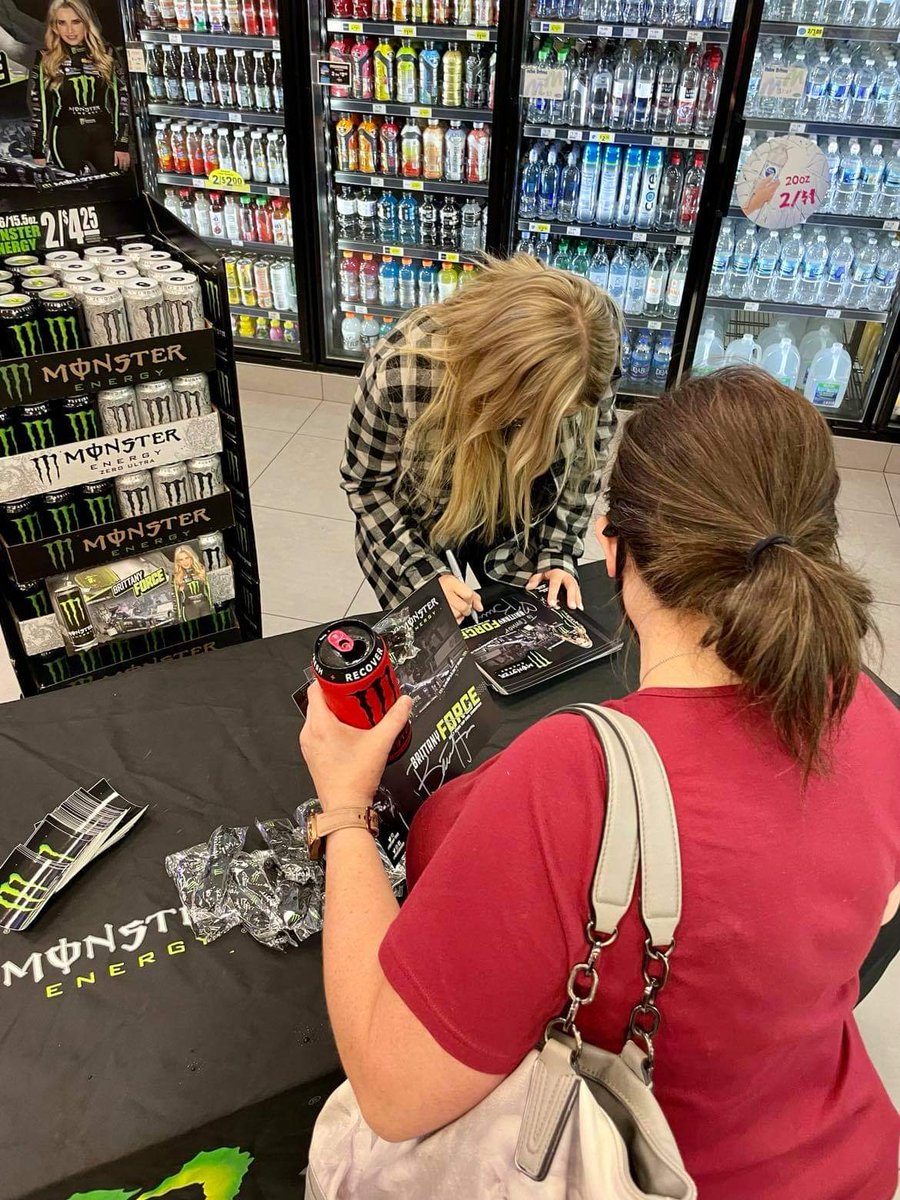 JFR_Racing's tweet image. .@BrittanyForce out at the local Moto Mart signing autographs for fans ahead of the @NHRA #MidwestNats!! 
@MonsterEnergy