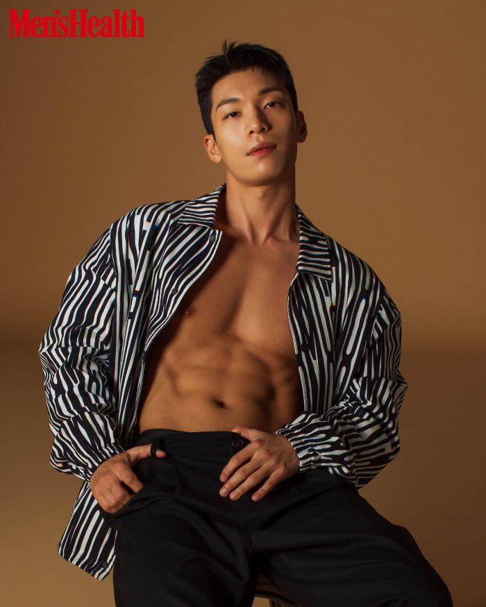 thirstview's tweet photo. START YOUR DAY WITH HIS ABS 🥵 https://t.co/XXYyOjaM5o