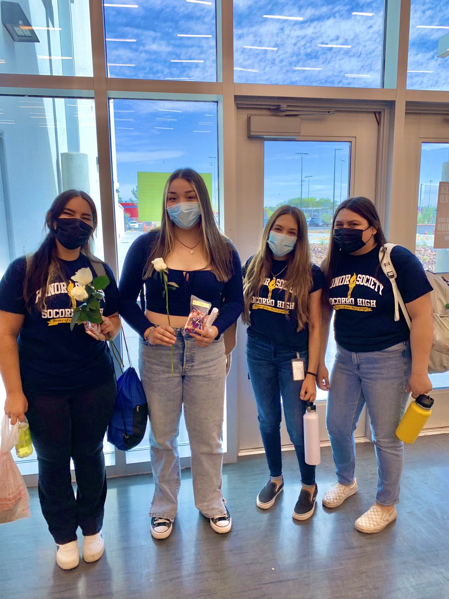 socorronhs1's tweet photo. A warm welcome and congratulations to our 2021-2022 Inductees. We are ecstatic to get started! We can’t wait to see you! @Socorro_HS @mnperales @rdiaz_shs https://t.co/lCHUwN7fEY