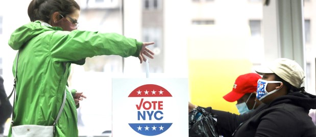 BronxFreePress's tweet photo. “Deep dysfunction”

A new report issued by the @BrennanCenter at @nyulaw details the New York City Board of Elections’ (@BOENYC) legacy of failure and offers a list of recommendations for the state legislature to help improve the agency’s operations.

https://t.co/lBXsXj0GaT https://t.co/pcbcgUUfbP