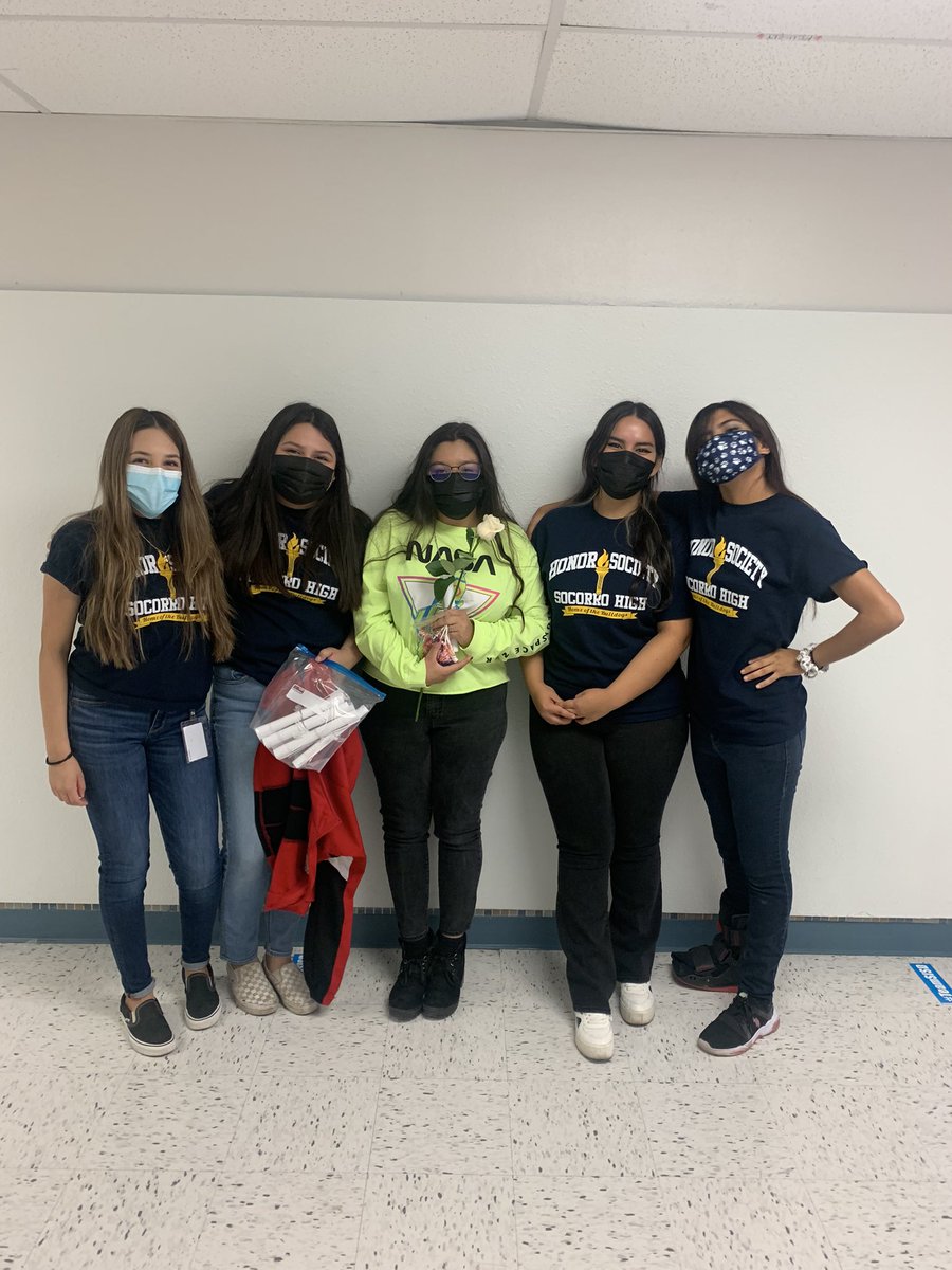 socorronhs1's tweet photo. A warm welcome and congratulations to our 2021-2022 Inductees. We are ecstatic to get started! We can’t wait to see you! @Socorro_HS @mnperales @rdiaz_shs https://t.co/8ZNcV0JPER