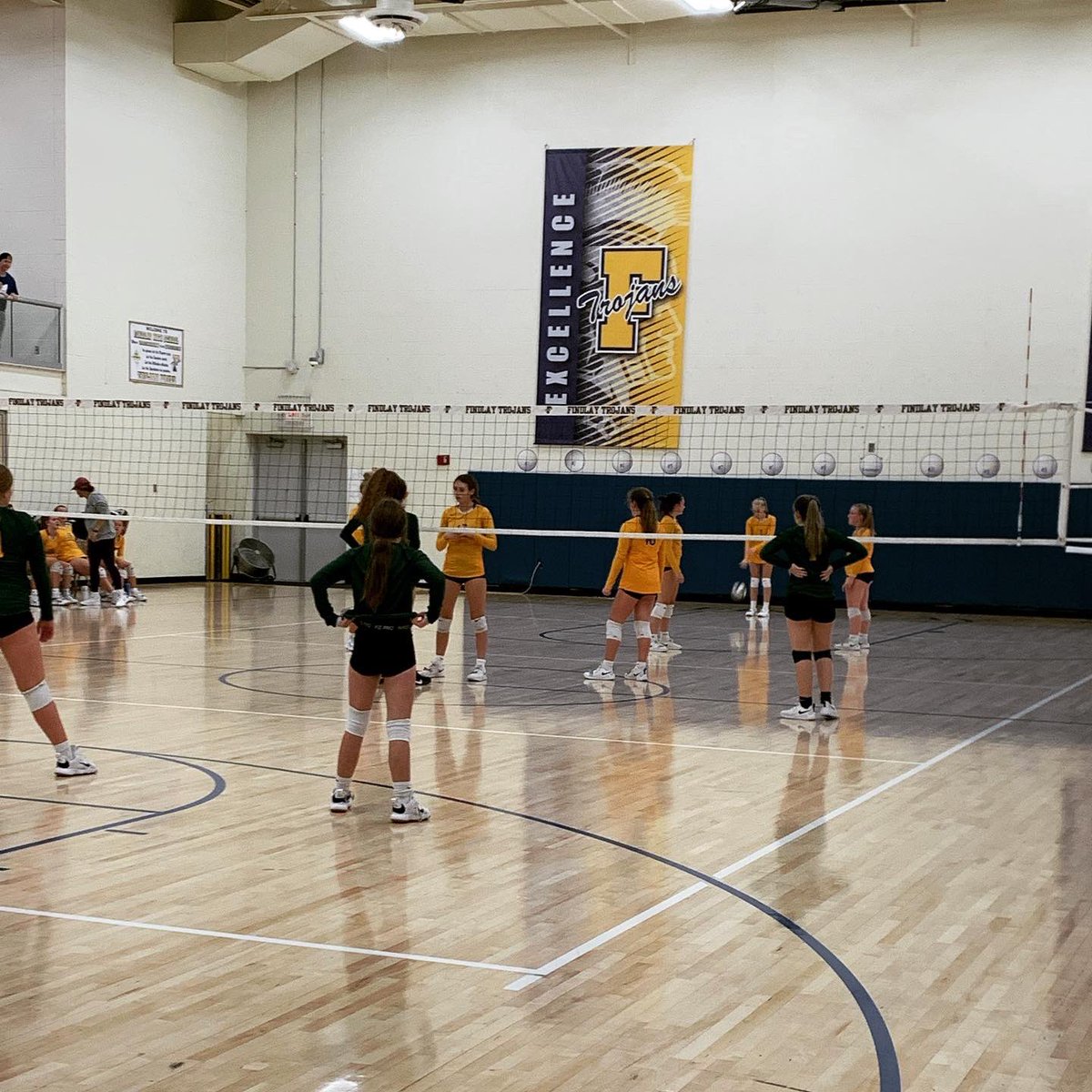 FHSAthletic's tweet photo. Trojans Volleyball takes on Oregon Clay Eagles tonight.  The volleyball team is also recognizing teachers for their Teacher Appreciation Event! Go Trojans! 🏐 #TrojanTrue #theTrojanWay https://t.co/Xw6iXH4Rxc