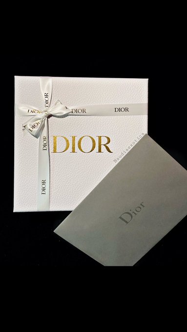 🖤🤍 In Absolute Love @Dior #luxury #shopping #brand #aesthetic #packaging #shop #brands #dior https://t<a class="tags" target="_blank" title="On Twitter" href="/?out=eyJ0eXAiOiJKV1QiLCJhbGciOiJIUzUxMiJ9.eyJpYXQiOjE3MjQ3MDk0MzQsImlzcyI6InR3cG9ybnN0YXJzLmNvbSIsIm5iZiI6MTcyNDcwOTQzNCwiZXhwIjoxNzU2MjQ1NDM0LCJyZWRpcmVjdF91cmwiOiJodHRwczovL3R3aXR0ZXIuY29tL0Rpb3IifQ.lRSgVI6yrkPKbp1aaX8HmDWL1xRh4wNGHbGwsQex3O8y-Iltr8yADjawFDlbMP9z3YhS501TGcx5XXUcfNvniQ">@Dior</a><a href="/tag/luxury"class="tags">#luxury</a><a href="/tag/shopping"class="tags">#shopping</a><a href="/tag/brand"class="tags">#brand</a><a href="/tag/shop"class="tags"><span>#shop</span></a><a href="/tag/dior"class="tags"><span>#dior</span></a><a href="/tag/brands"class="tags"><span>#brands</span></a><a href="/tag/aesthetic"class="tags"><span>#aesthetic</span></a><a href="/tag/packaging"class="tags"><span>#packaging</span></a>