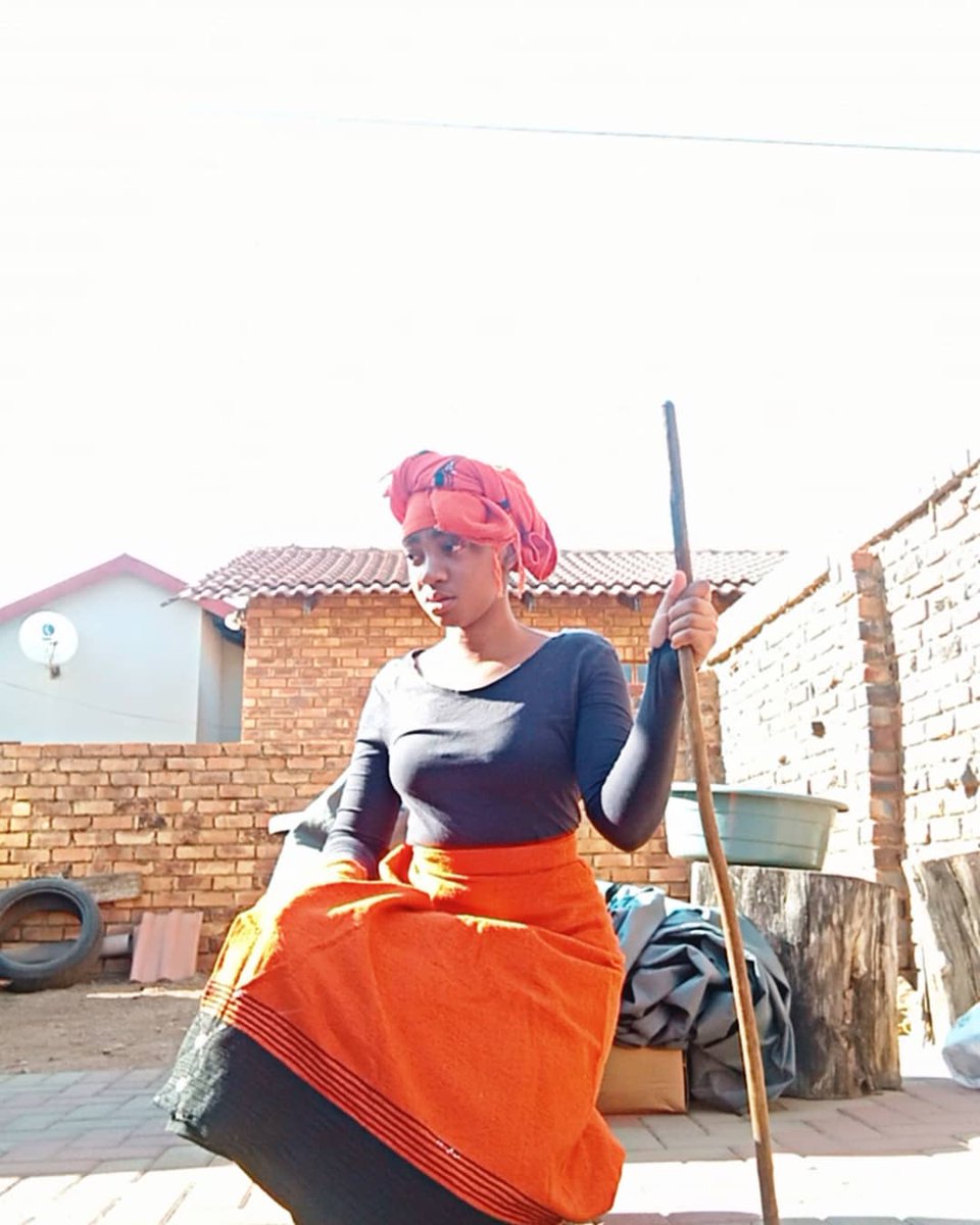 OrtileThami's tweet photo. Ndiyazingca ngokuba ndiyintombazana yomXhosa ❤️
#yourheritage
#Yourpride
#YouthToday https://t.co/d4t4614QW5