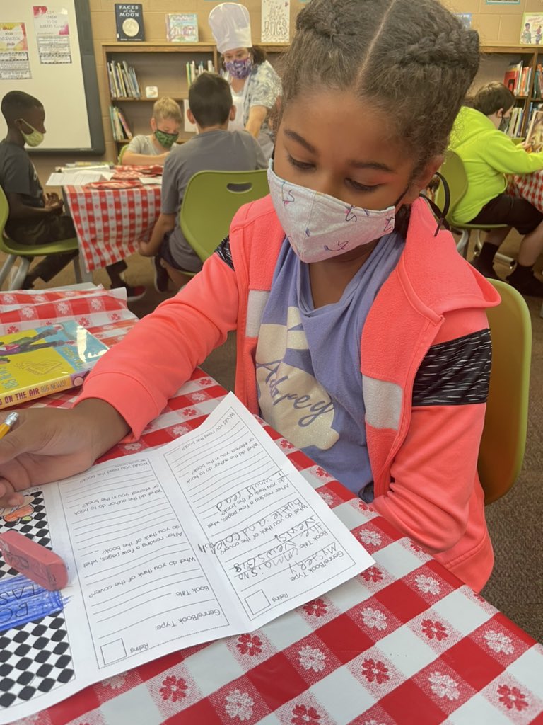 dmmorgan92's tweet photo. We like good books! What a great experience@for our students to participate in our yearly Book Tasting @SedgeGardenES. Chef Manicotti is thankful for all the help from various chefs. https://t.co/vbKEjPqpy7