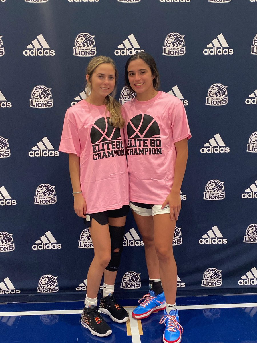 bellestarnes's tweet photo. had so much fun playing with these girls!! thank you @Elite80WBB for the opportunity to play against some of the best!💙 https://t.co/OaAzrGvGvA