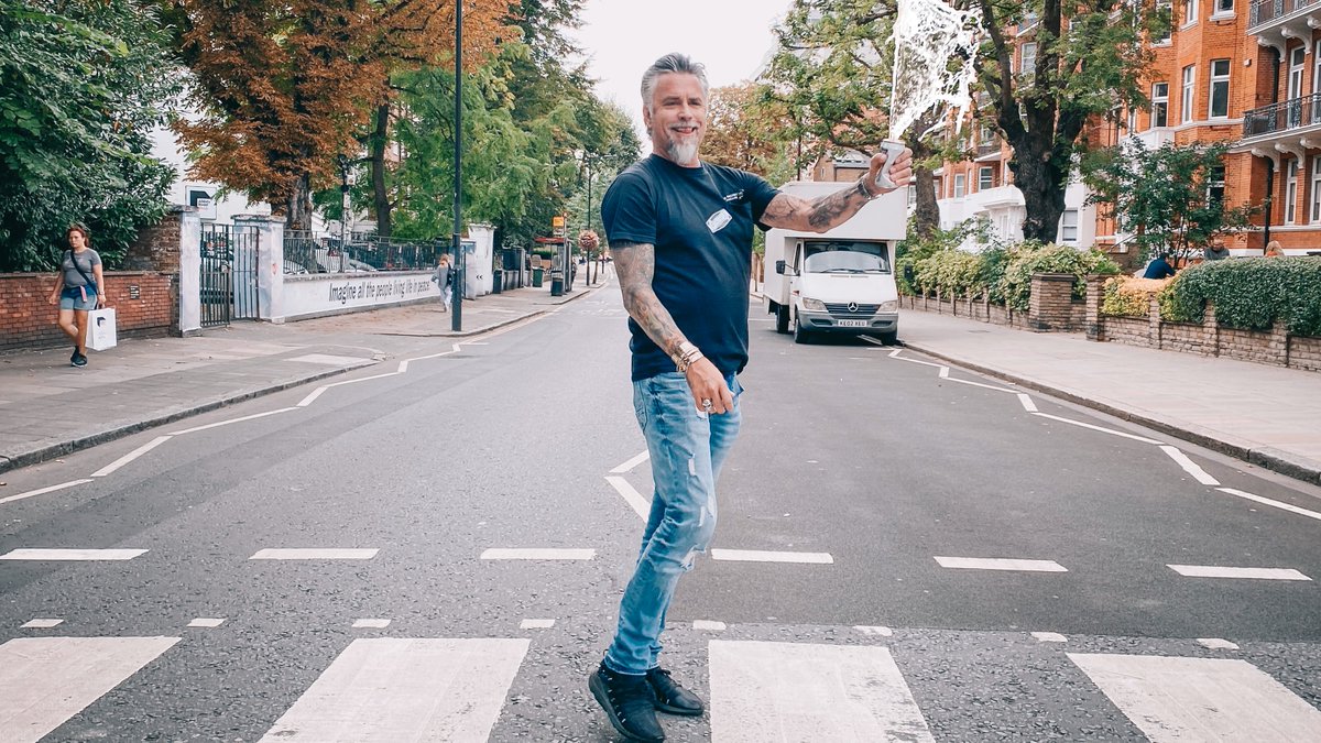 RRRawlings's tweet photo. Help, I need somebody (preferably my Beer Assistant!)
📍Abbey Road. https://t.co/fG3A8TJYis