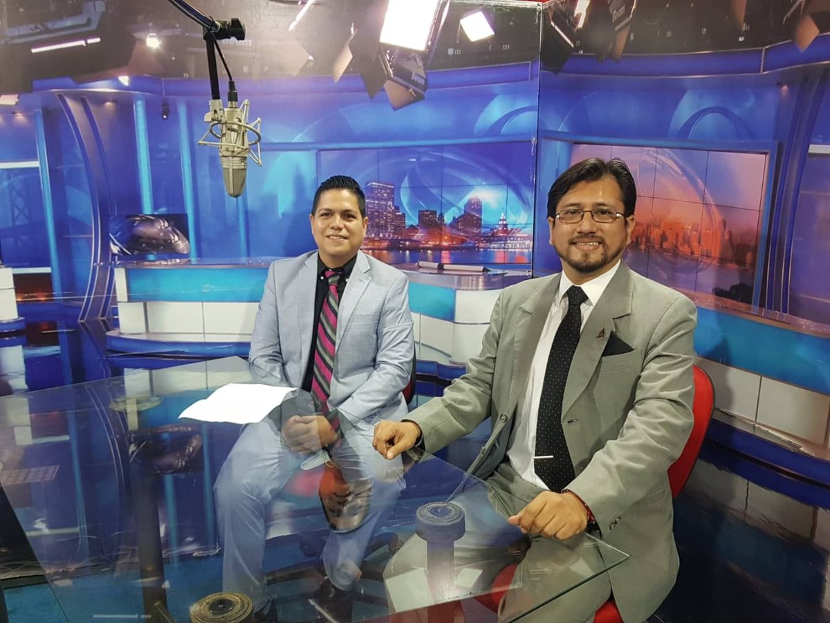 jorgecalderon2's tweet photo. TV Milagro gracias @LuisDurangoJr por la entrevista #EducaciónSuperior #SomosArgos #TecUniversitarioArgos https://t.co/klexrD1kDS