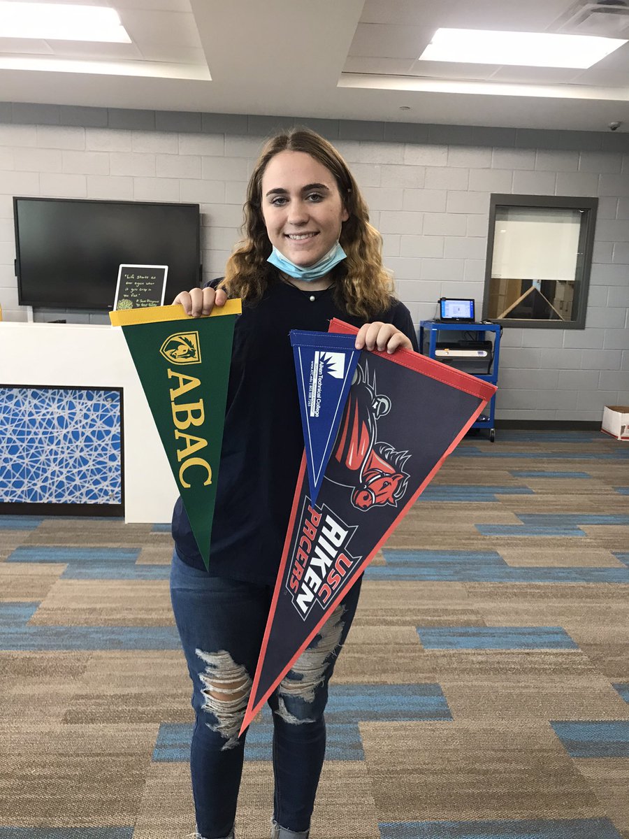 These #seniors created a flurry of activity at our College Application Day!  We cannot wait to see where they will go! @Webb_OnTheRidge @RSM_Career <a href="/rsmhs_trojans/">Ridge Spring-Monetta Middle/High School</a> <a href="/SCCANGO/">SCCanGo</a> <a href="/SCCommHigherEd/">SC Commission on Higher Ed</a> <a href="/BetterMakeRoom/">Better Make Room 🎓</a>