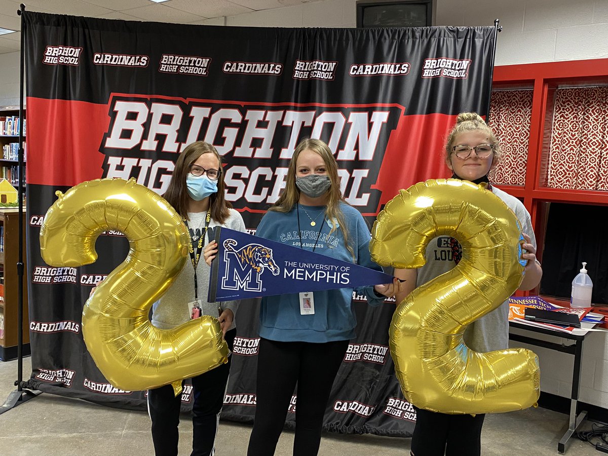 BHSCounselorsTN's tweet photo. Another great day of College App Week! Thank you @uofmemphis for visiting with our students today! #CollegeAppWeek2021 @BrightonHighTN https://t.co/fGfnWKLELs