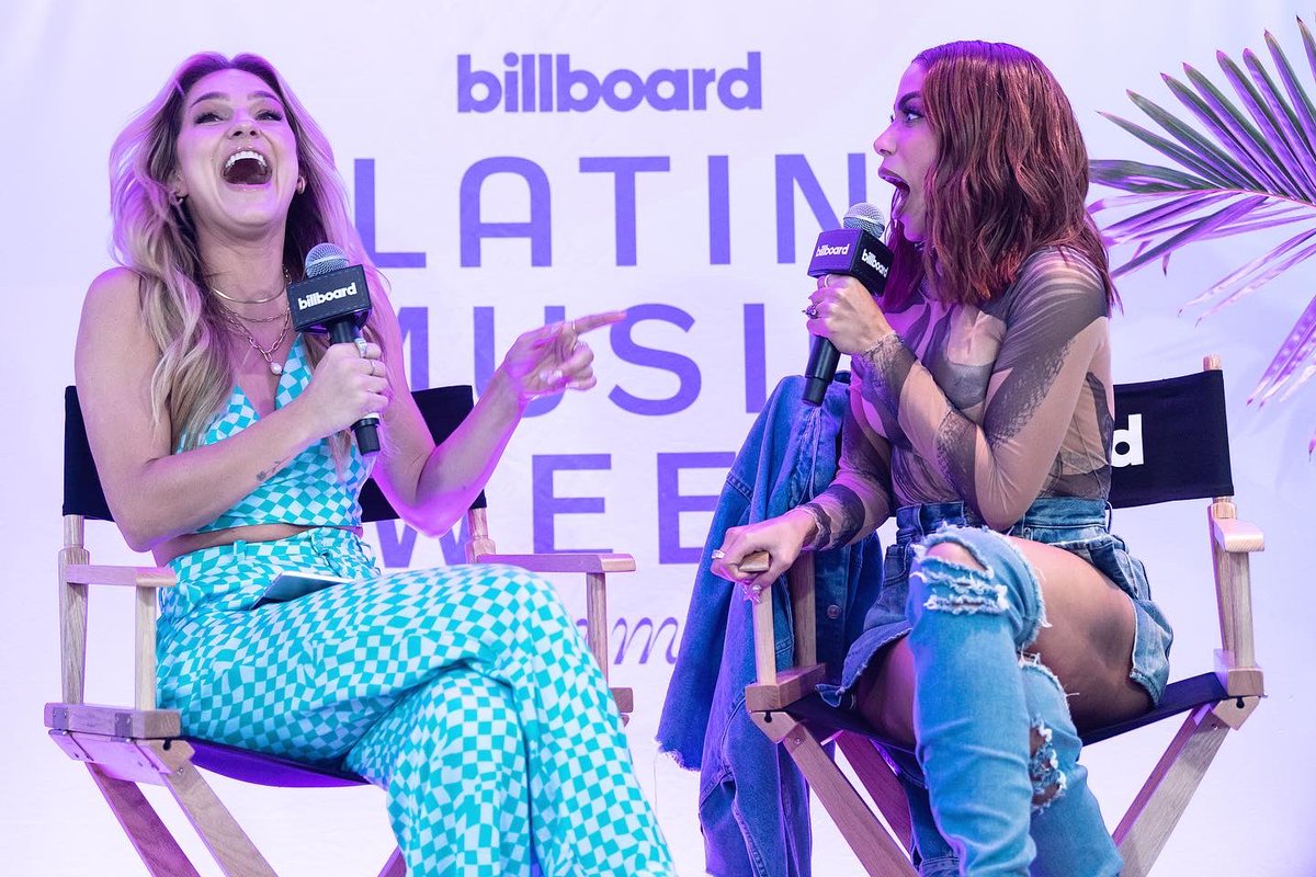 Chelsea_Briggs's tweet photo. My interview with @anitta summed up in 3 pics. 😂Pretty sure I laughed the entire 40 minutes. Love her realness. The most refreshing thing. 🔥#LatinMusicWeek @billboard https://t.co/R0NonlZWTi