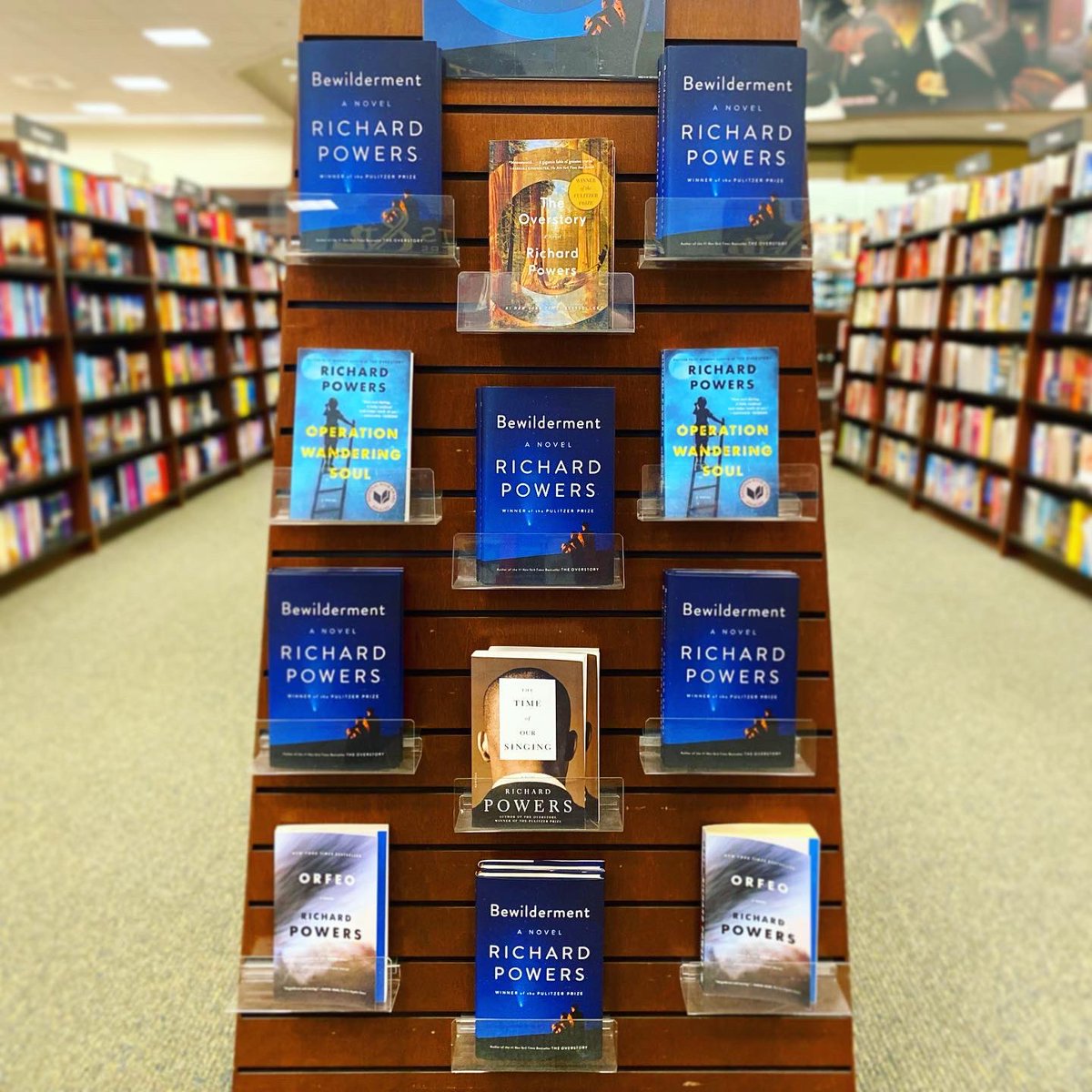 BNManchesterNH's tweet photo. Come get your copy of Richard Powers’s latest novel “Bewilderment” today! 📖 #richardpowers #newbookalert #bookstagramcommunity #barnesandnoble #bookstoresofinstagram #bookstores https://t.co/NWVNyFjp9T