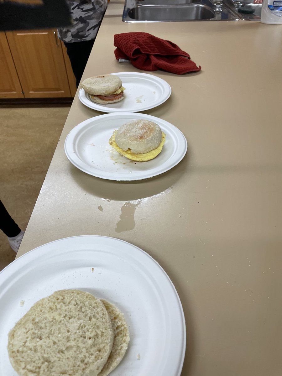 StMarys_MH's tweet photo. Breakfast 🥪 in grade 9 foods class. #breakysandwich #foodsclass #wearemhcbe https://t.co/sxRu0AVjiZ