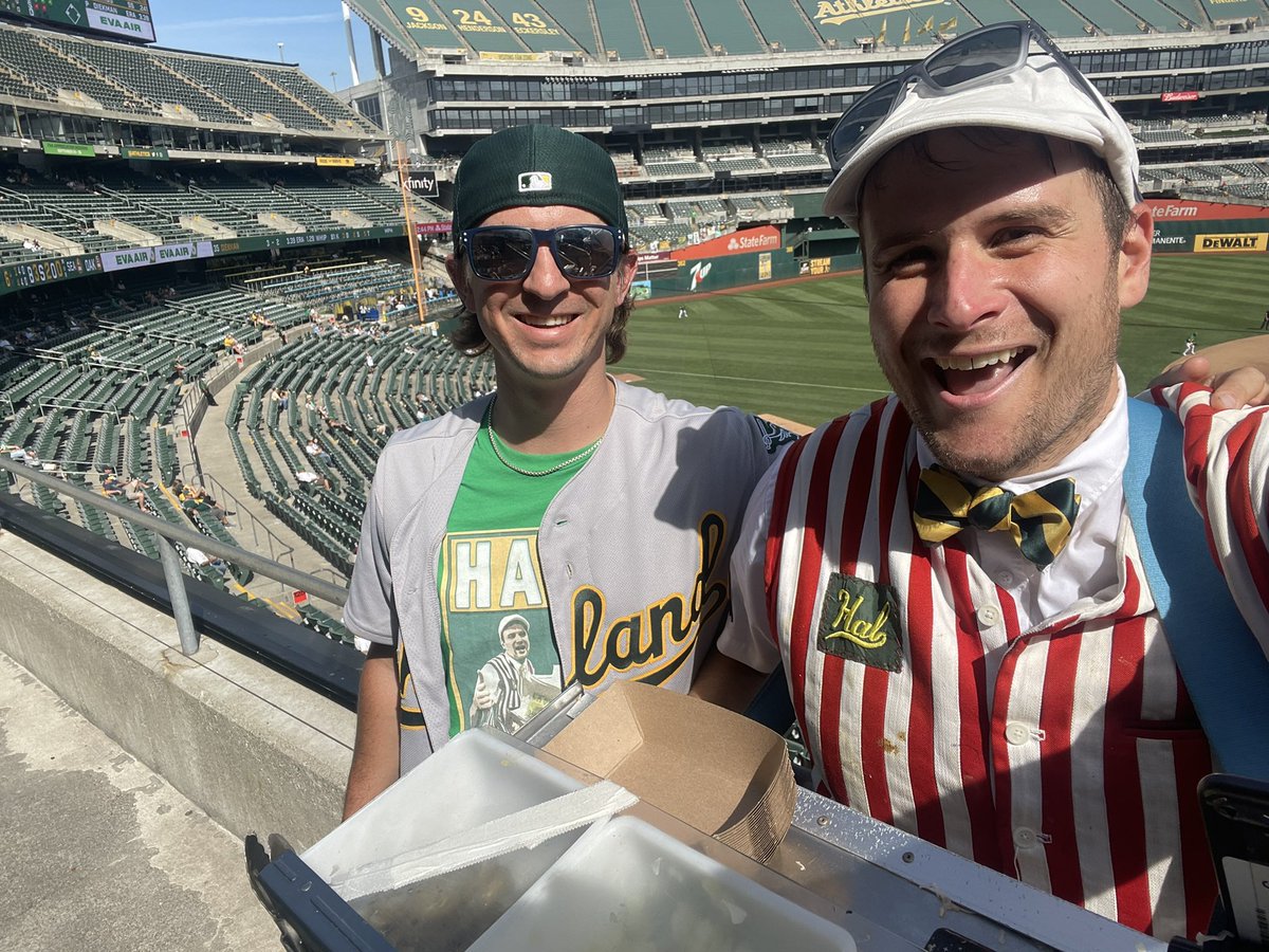 AsHotDog's tweet photo. Hal’s my pal AND gimme an A shirts today @lastdivebar https://t.co/txKKGJHQNS