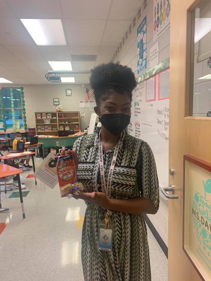 PrincipalWOOdy's tweet photo. Our teachers are “catching good ideas” as they visit some other classrooms. #monarchmentions #peerobservations https://t.co/bRtgpPBOIc