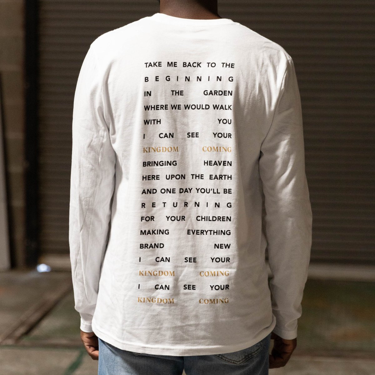 LighthouseLHC's tweet photo. Who else had Kingdom Coming on repeat when it dropped?! ✋
If you loved the song performed by our LH Worship Team, check out our long sleeve Kingdom Coming shirt at https://t.co/XlxCC1NfYs. https://t.co/aB5qye8Zx4