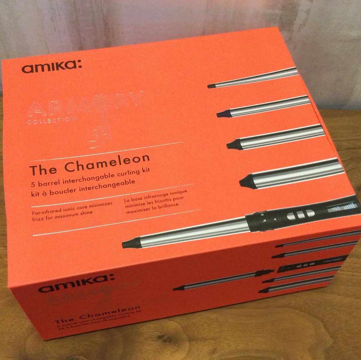 TheChromaStudio's tweet photo. Check out the Chameleon 5 Barrel Interchangeable Curling Kit!! 5 titanium barrels easily dip into one base to shape curls that range from fat to tight! from @amika #amika #loveamika #chromacurls #hairproducts #hairstylingtools #hairstyling #halloweenstyle https://t.co/kUqpWMsWen