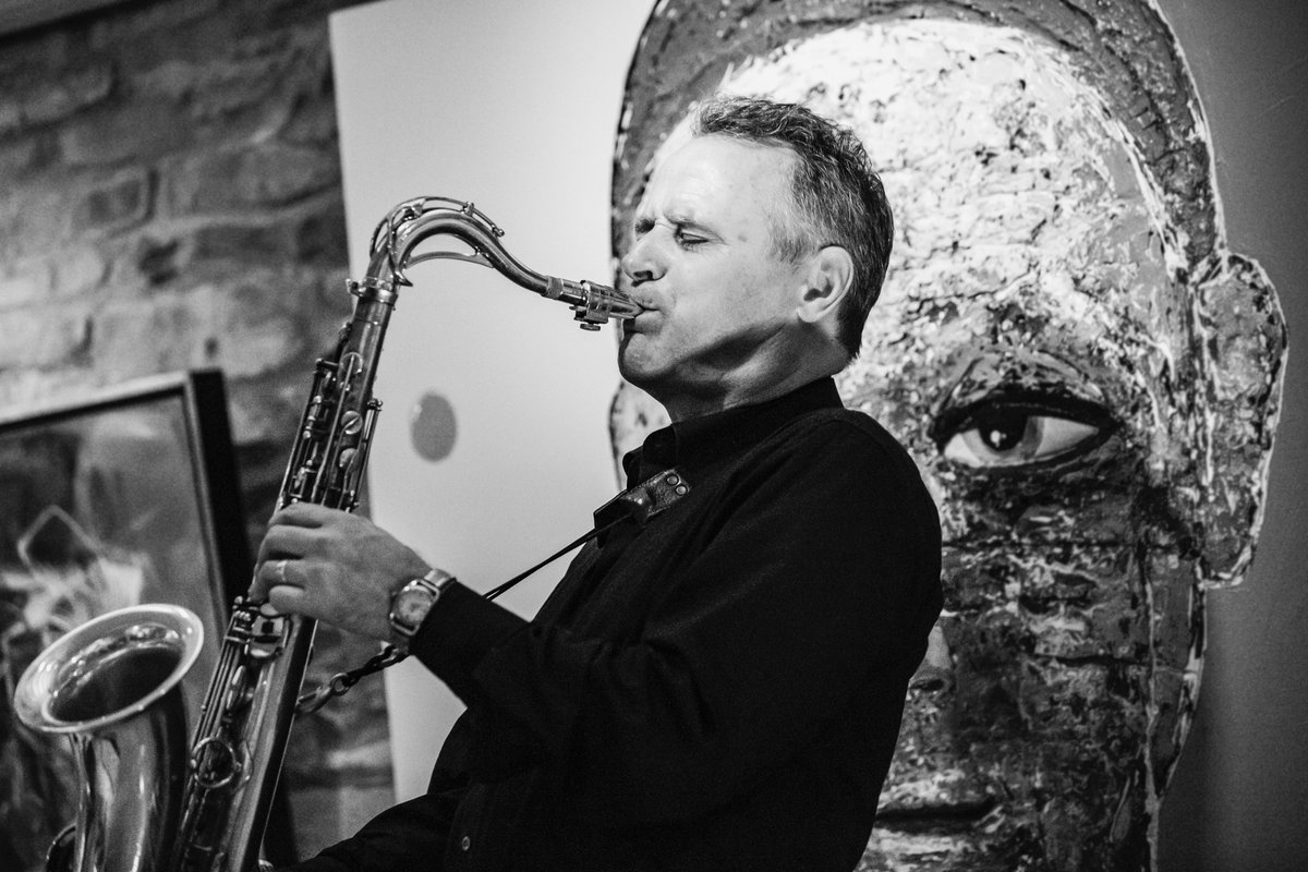 The weekend is almost here 🥳and that means live music in our Options Lounge will be back this Friday and Saturday! 🎷

This Weekends Lineup:

Friday, September 24: Miguel De Armas
Saturday, September 25: Pete Woods Duo