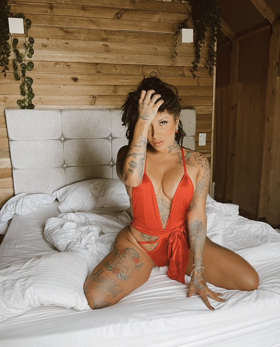 Venga pues 😬 https://t.co/H5tnemkiJi<a href="/tag/nuevafotodeperfil"class="tags"><span>#nuevafotodeperfil</span></a>