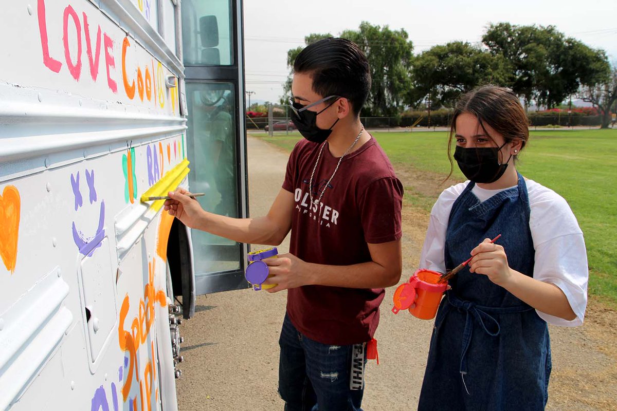 ColtonJUSD's tweet photo. Students at @SMHS_CJUSD lent their talent to the Transportation and @CJUSDStudentSvc departments' 2021 Kindness Bus project this week. We can't wait to see it spread its message of love and unity through the streets of #CJUSD for Unity Day on Oct. 20! #CJUSDCares https://t.co/8wLD1yhY4M