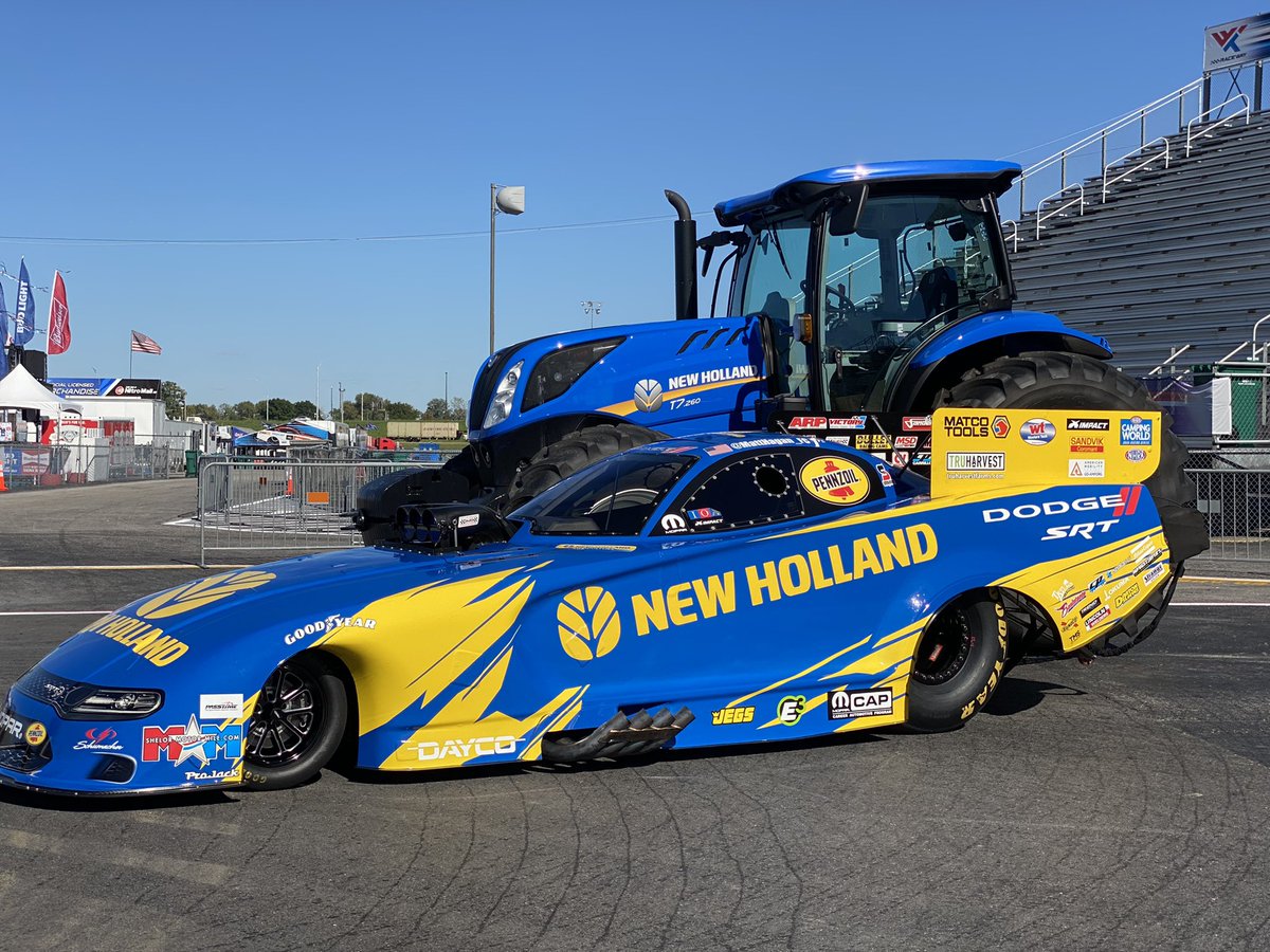 shoeracing's tweet image. Mon - Fri job, meet weekend gig! 🚜

@MattHagan_FC // @NHAgriculture