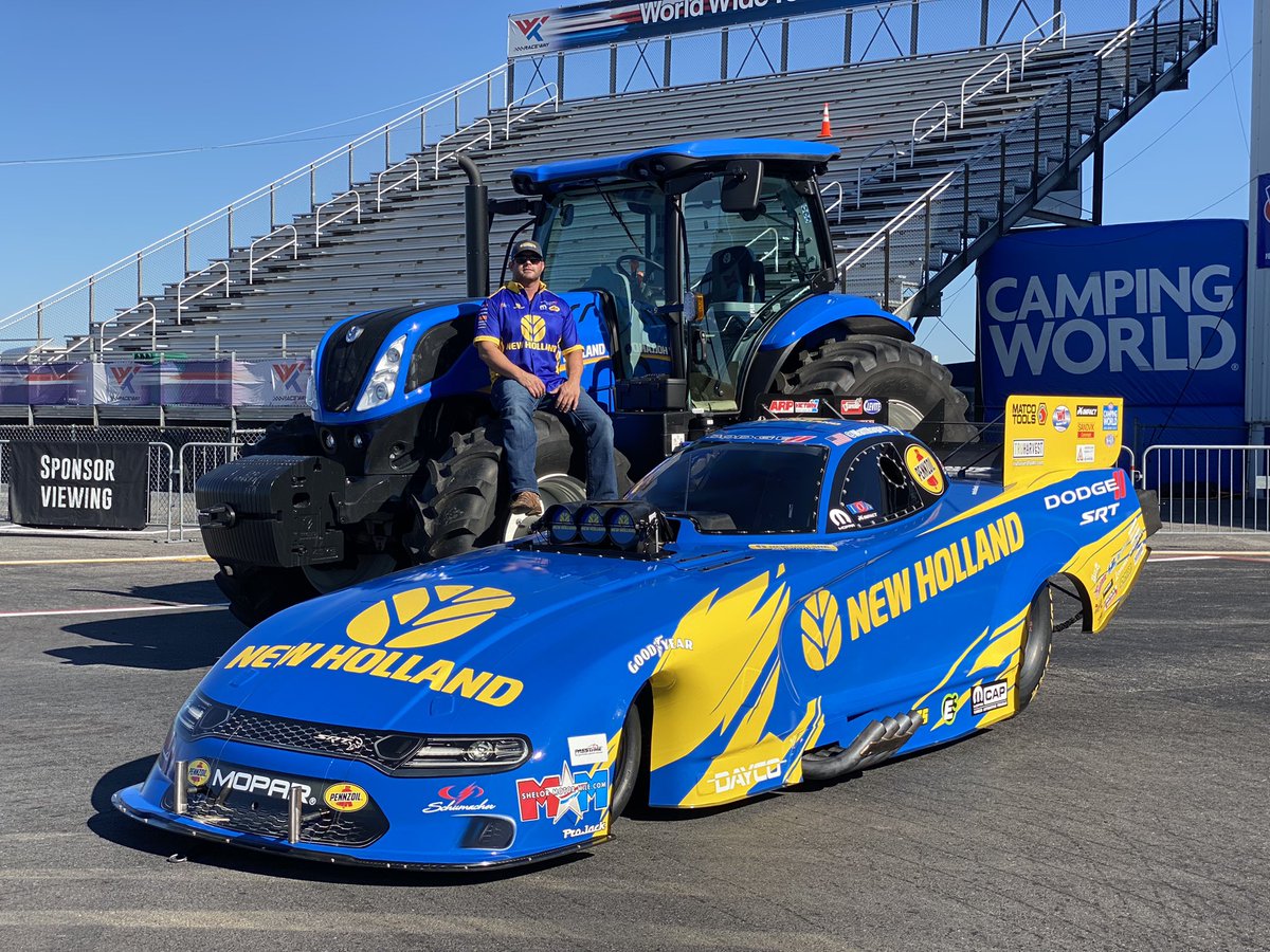 shoeracing's tweet image. Mon - Fri job, meet weekend gig! 🚜

@MattHagan_FC // @NHAgriculture