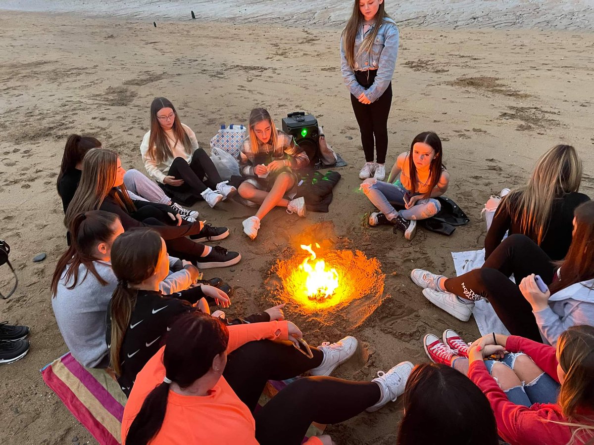 Great night of self reflection with the senior girls at Crawfordsburn
#youthworkstillworks #selfcare