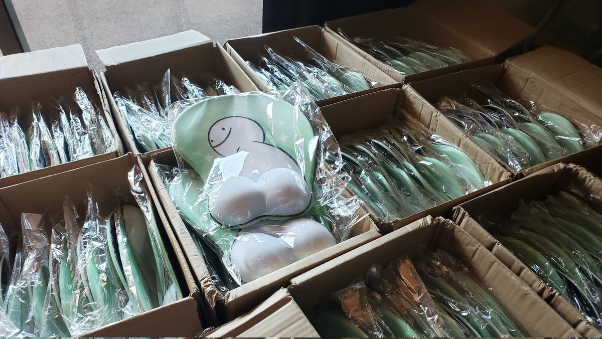 Kinotastic's tweet photo. They're here... #dumpyreveal https://t.co/Ntewvo8XZv