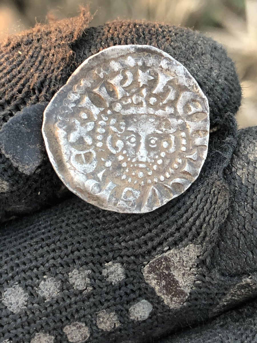 metaldetecting2's tweet image. Found this evening. 
Stunning Henry III voided longcross penny
Class 3, Nicole at London.