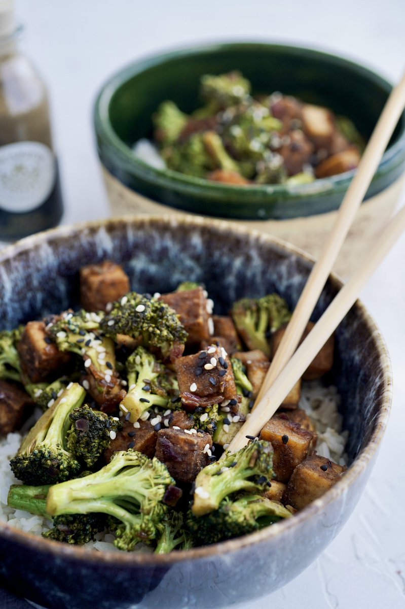 Spicarium1's tweet photo. 💥Nueva receta: Tofu crocante con pipilongo😍, receta de @maca_bites. 

Este es un plato inspirado en el Black pepper tofu, típico de China🇨🇳, plato común de la cocina asiática. Se reemplazó la pimienta negra por pipilongo💚 y el resultado es increíble🙌🏽; https://t.co/39A1mmyeEt