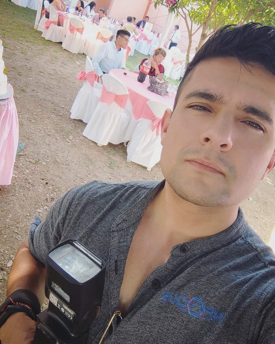 lachicaindiscretatx tweet media