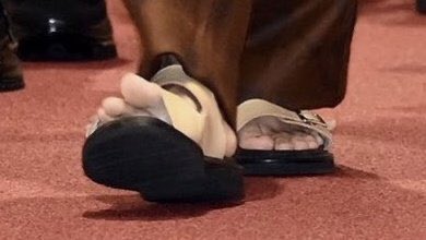 taeteland's tweet photo. taehyung’s toe appreciation tweet https://t.co/wz7PCzFzjJ