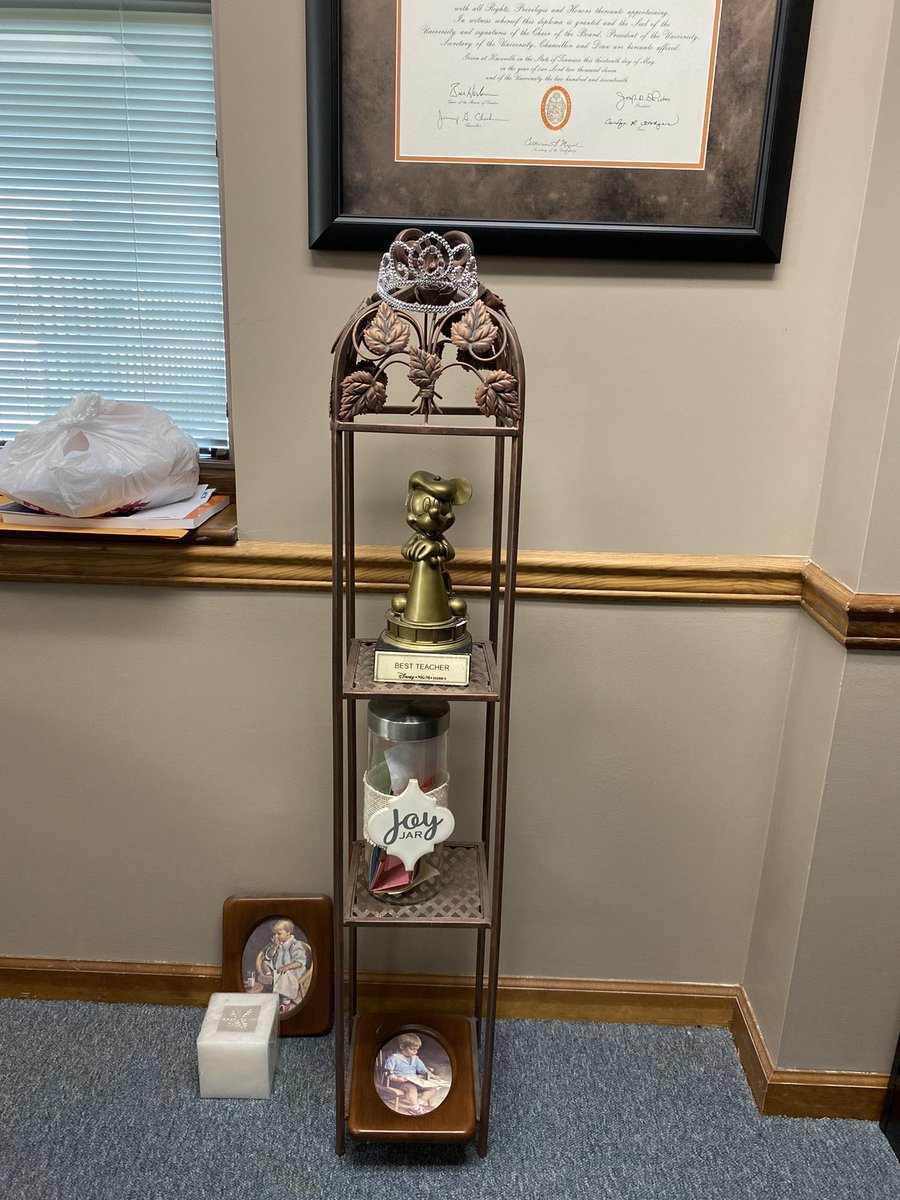 It may not LOOK that beautiful…but it’s my most favorite thing right now. My tower of love from <a href="/MollieSeay/">𝕄𝕠𝕝𝕝𝕚𝕖 𝕊𝕖𝕒𝕪</a> is everything!