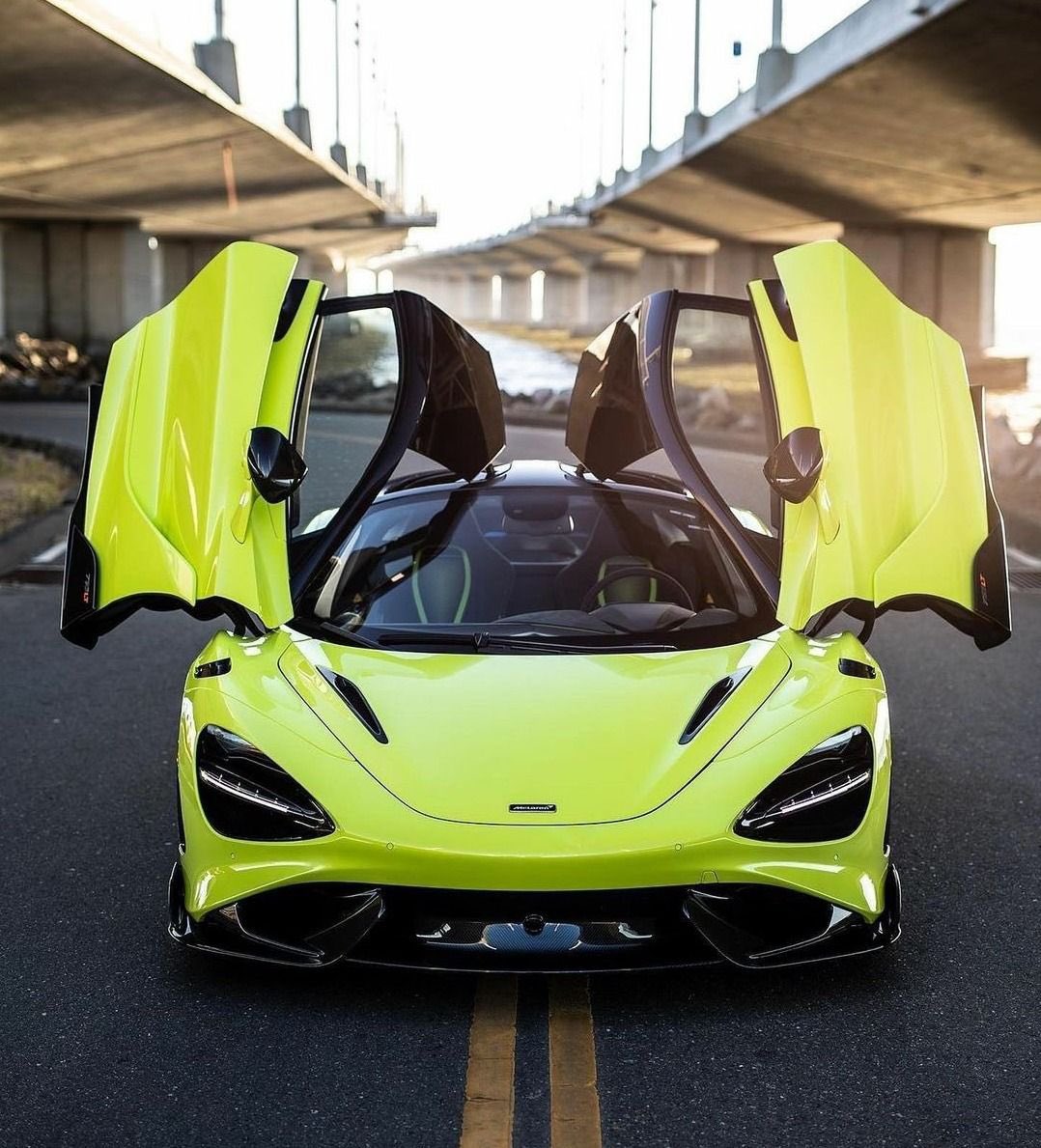 motorforms's tweet photo. McLaren 765LT 💚 https://t.co/HMxcbMbqwT