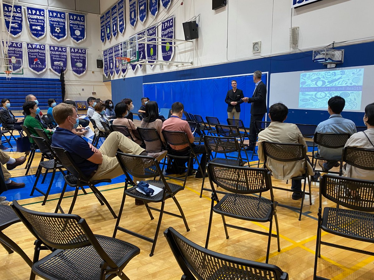 Last night we had a great turnout for our first #BTSN in two years!  Our teachers were fantastic at sharing their craft, our mentoring program, their love for our students and #teachingandlearning #unitethecommunity #socialemotionallearning #learnISB