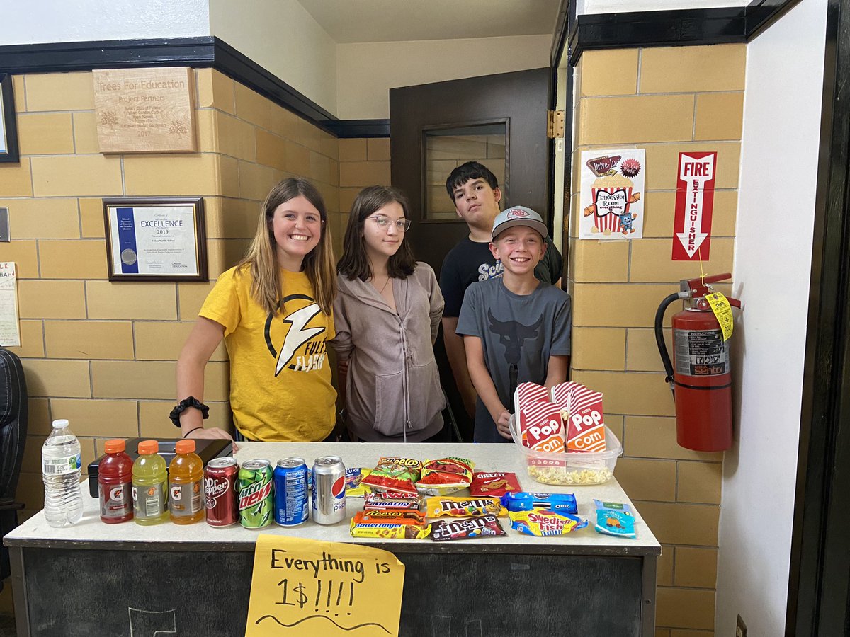 FMS_StuCo's tweet photo. volleyball concessions!! let’s go hornets!!! 🖤💛🐝 https://t.co/OVXA0NvR2F