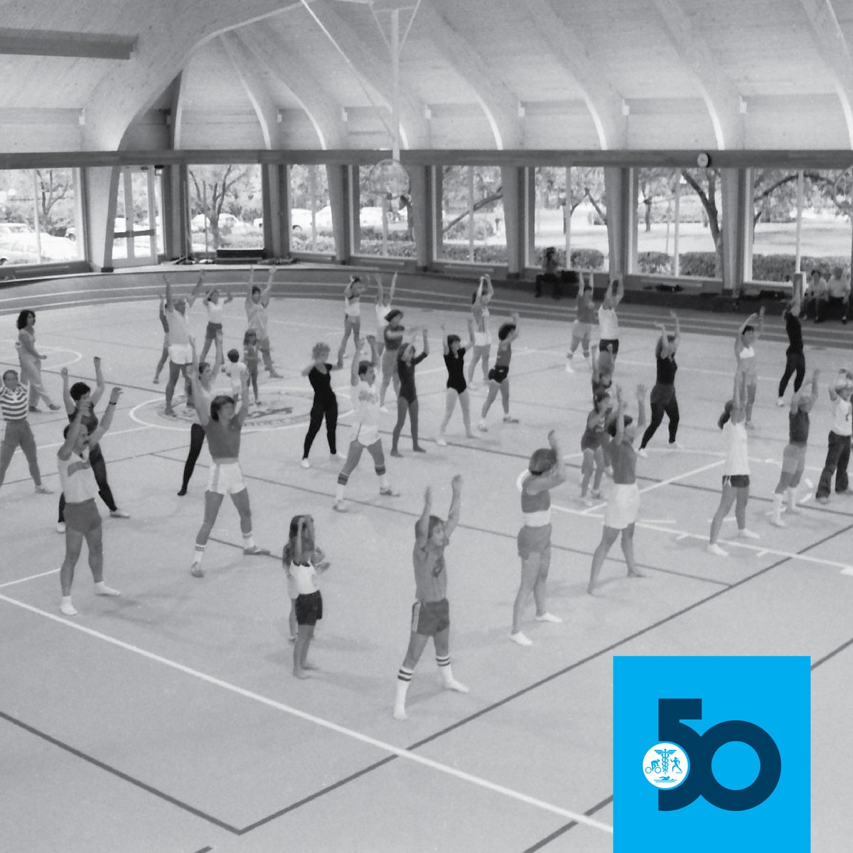 CooperAerobics's tweet photo. Vintage Cooper #aerobics class. Members joined a group #exercise class during the grand reopening celebration of #CooperFitnessCenter in 1982, after a fire burned down the facility the year before. #cooper50 #tbt #throwbackthursday #1982 #fitness #vintage #perseverance https://t.co/6BpJfZ3xa0