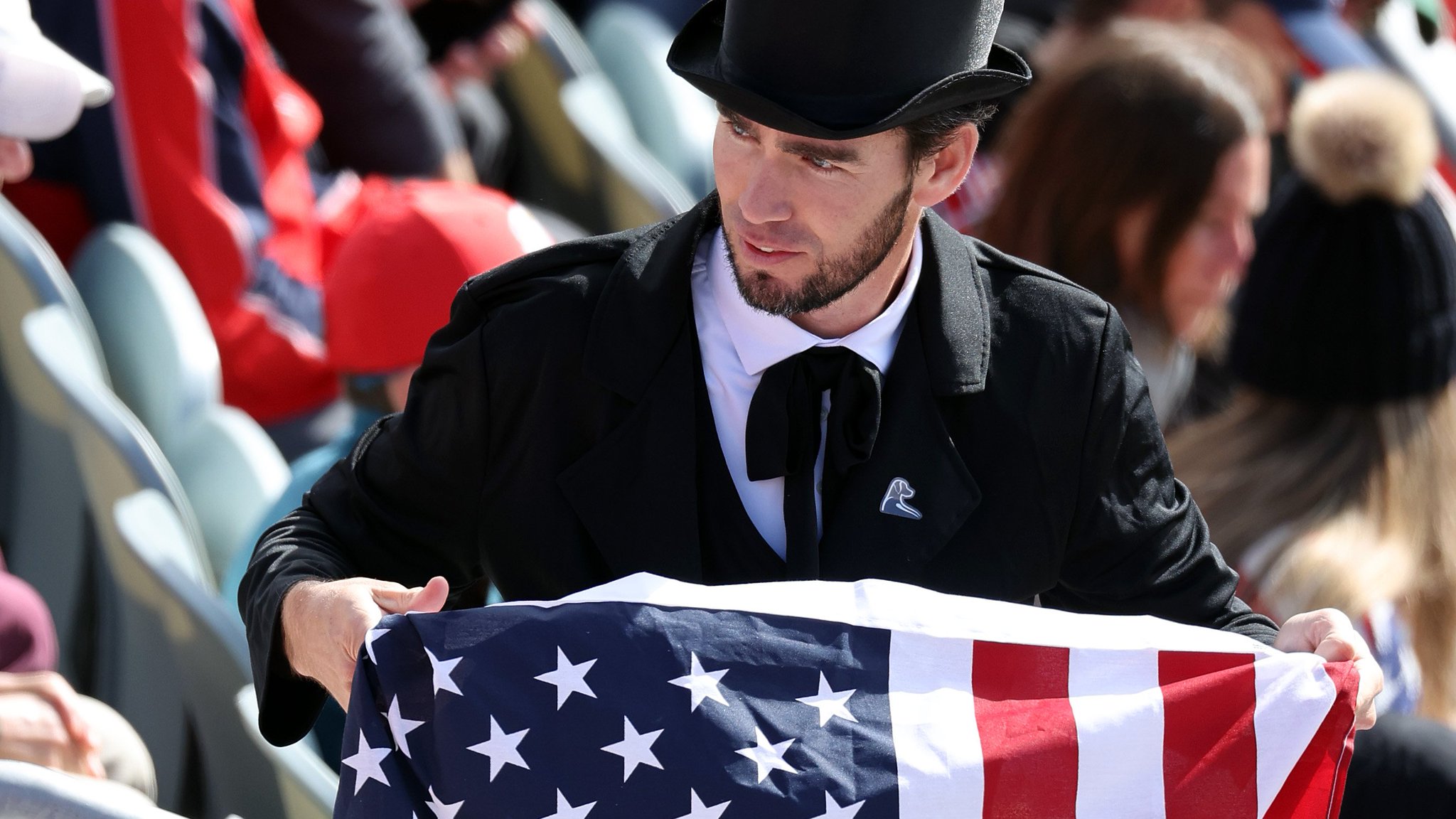 FAAPbbeWEAEw_2O?format=jpg&name=large