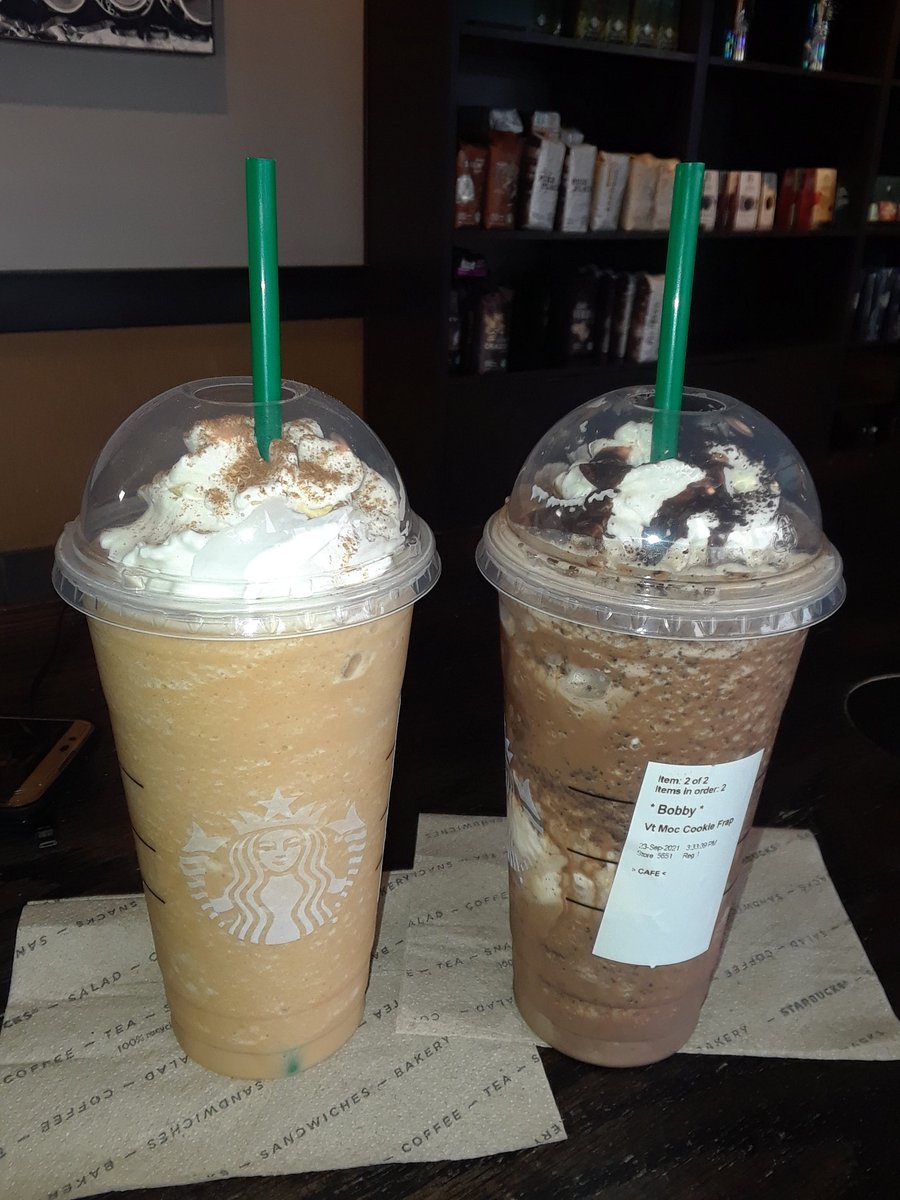 BBboys51's tweet photo. Busy week at work, having the Pumpkin Spice Frapp & Mocha Cookies and Cream Frapp, #starbucks #frapps #sogood #brothers https://t.co/Zl2vKz0Zoe