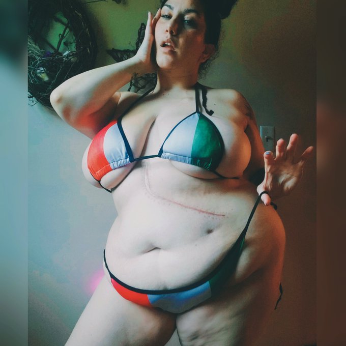 Where my #paisanos at?🇮🇹🇮🇹🇮🇹 #curvychicks #bbw #thickaf https://t.co/hDDmStWfe5<a href="/tag/paisanos"class="tags">#paisanos</a><a href="/tag/curvychicks"class="tags">#curvychicks</a><a href="/tag/bbw"class="tags">#bbw</a><a href="/tag/thickaf"class="tags"><span>#thickaf</span></a>