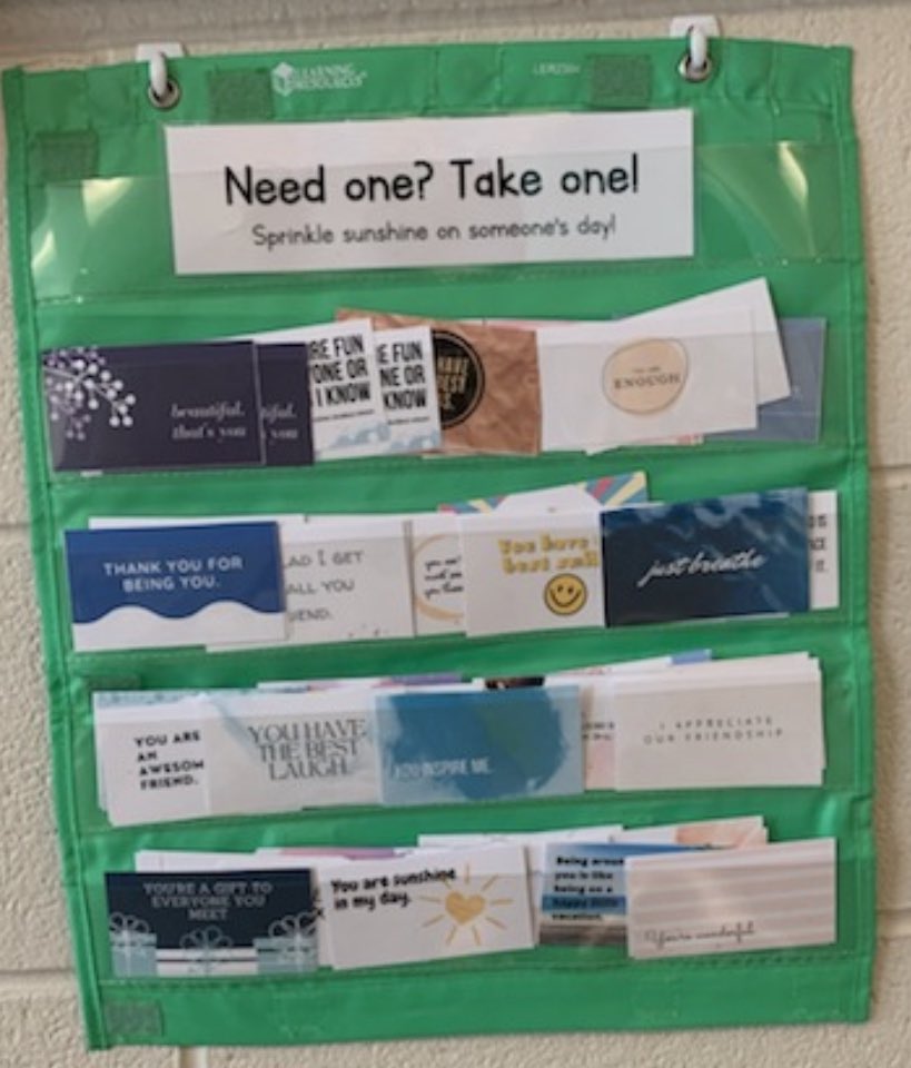 dianamichlynn's tweet photo. Our “encouragement cards” already being snagged today once introduced! Quotes on the front, blank on the back for our own words. Time to spread sunshine!
@MWrightMustangs @TVDSB #TVcreateFest #community #mentalhealth https://t.co/4LzVY66qSq