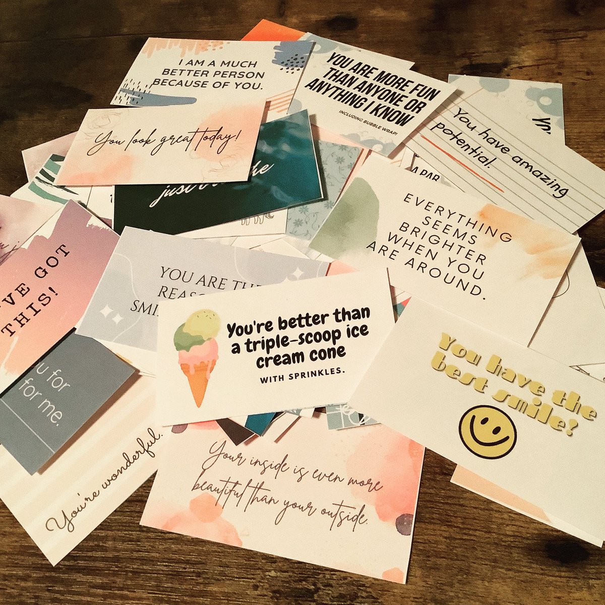 dianamichlynn's tweet photo. Our “encouragement cards” already being snagged today once introduced! Quotes on the front, blank on the back for our own words. Time to spread sunshine!
@MWrightMustangs @TVDSB #TVcreateFest #community #mentalhealth https://t.co/4LzVY66qSq