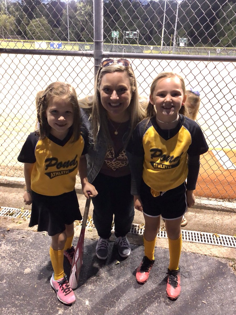 These golden girls were shining so bright last night! I loved getting to see them in action 💛🥎🖤