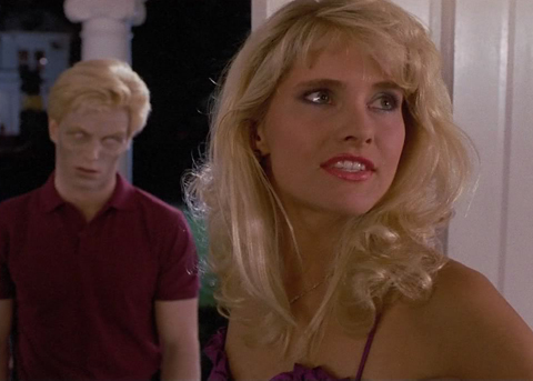 CriticsDen's tweet photo. This weekend's live horror & cult screenings (hopefully) near a theater near you include Night of the Creeps, Sleepaway Camp, & The Thing (1982)! Check out our cult calendar to see what else is playing near you! HorrorScreenings #CultScreenings https://t.co/Ds4skgBlck https://t.co/JNfIYxGDdy