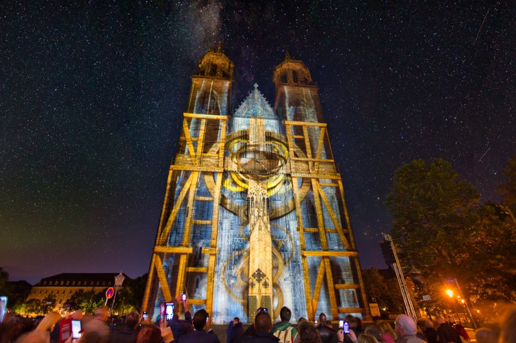 vi_3d's tweet photo. Magdeburg in Light 2021
Beamer Lichtshow auf dem Westportal
Magdeburger Dom 22.09.2021
Foto: René Neumann
https://t.co/9nLJDLAvtX
#projectionmapping #videomapping #mapping #projection #digitalart #eventmapping #newmediaart #projectionmappingevents https://t.co/joHDo1ppuL