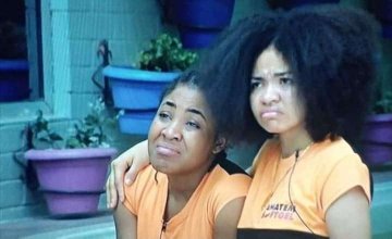 UnaGoDie1's tweet photo. #BBNaijaSeason6 
#BBNaijaShineYaEye 
#Bbnaija 

Lol, Emmanuel  was so used  to  the Liqourose from  Instagram  and  tik tok,the one he was crushing from  2018. The minute  liqour took the make up off  and showed  her  bleached  body, Emma lost  interest, the boy is confused 😂😂 https://t.co/AajM4J8anp