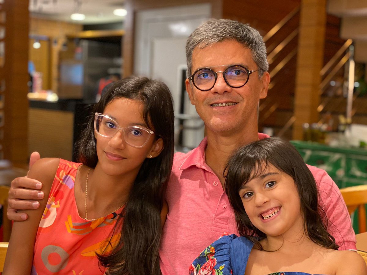 AzevedoCoronel's tweet photo. Feliz dia do filho!
A conquista mais importante da minha vida ❤️
.
#DeputadoCoronelAzevedo #DiaDoFilho #Gratidão #Família #ProjetoDeDeus https://t.co/W18fIUrqDn