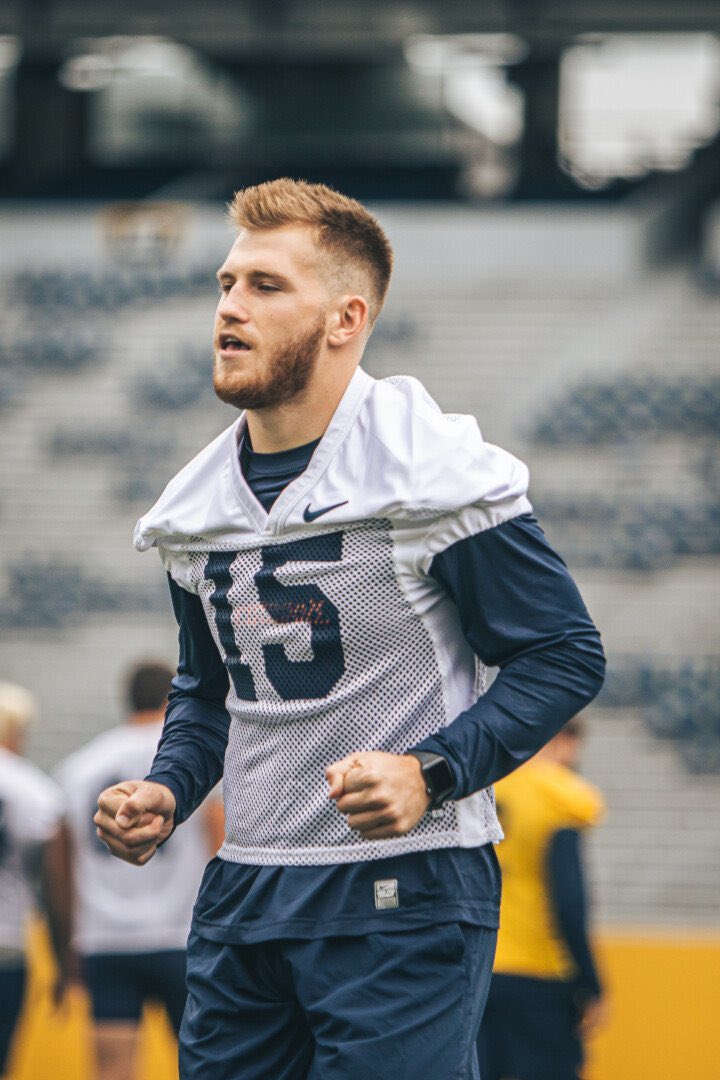 NoHuddle_WVU's tweet photo. Is that @reesesmith_ or @MartySmithESPN https://t.co/XprIUCtvo9
