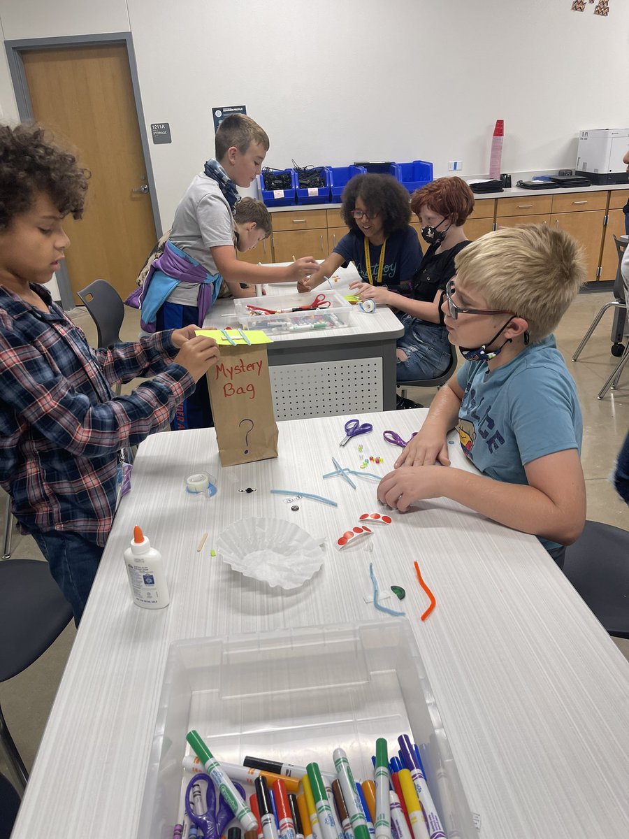 tkpauley's tweet photo. Mystery bag in the maker space. @WESlibraryrocks @RoadrunnersWes @5Gisd https://t.co/uZkxDPrPsW